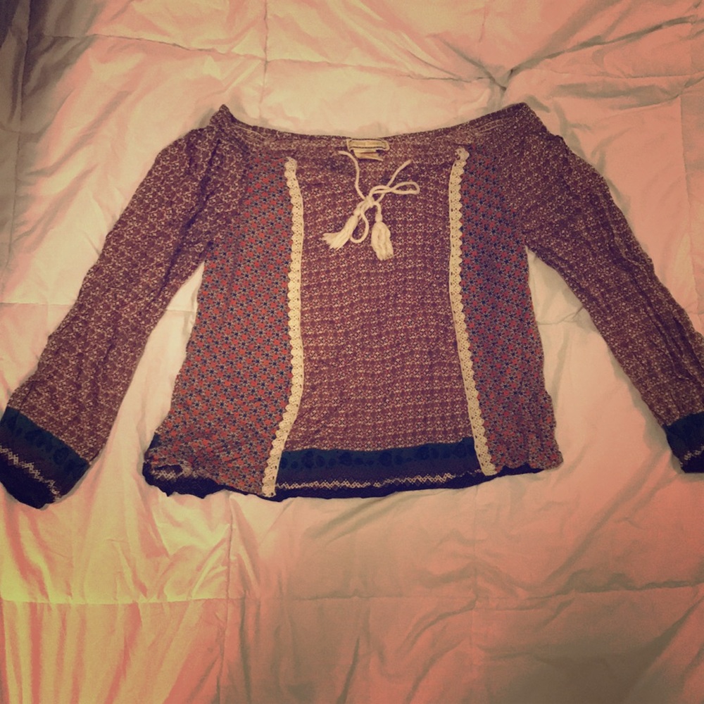 Flying tomato off the shoulder print top size L